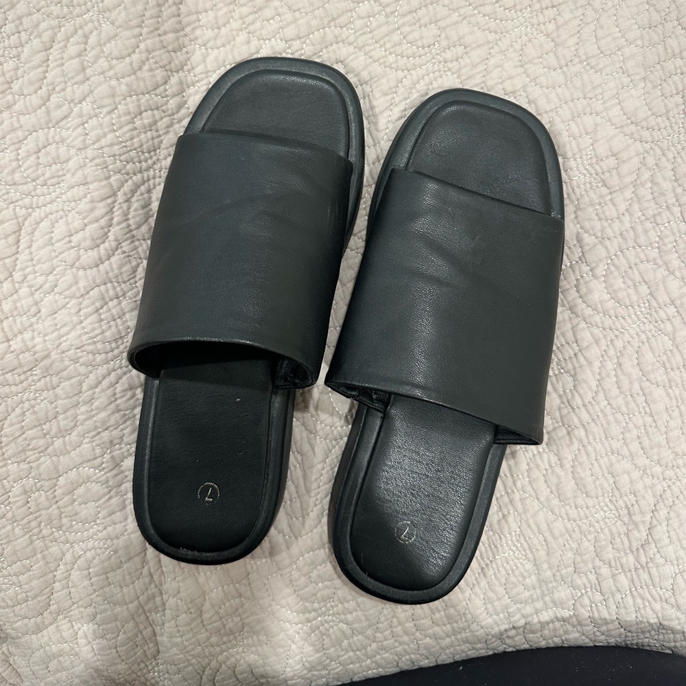Black Platform sandals